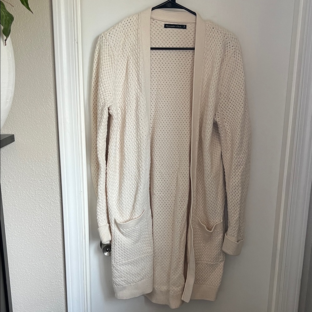 Women’s Abercrombie Basket Weave Cardigan - Size M